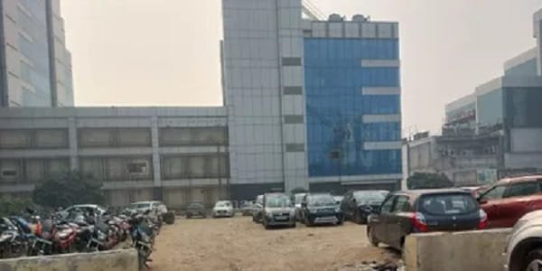 Pearl Business Park, Netaji Subhash Place, New Delhi